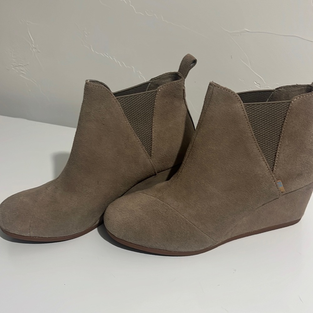 Toms wedges gently worn